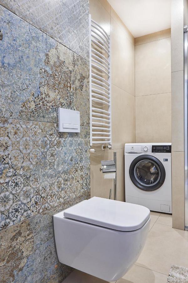 Apartament Gold Bielsko-Biala Bagian luar foto
